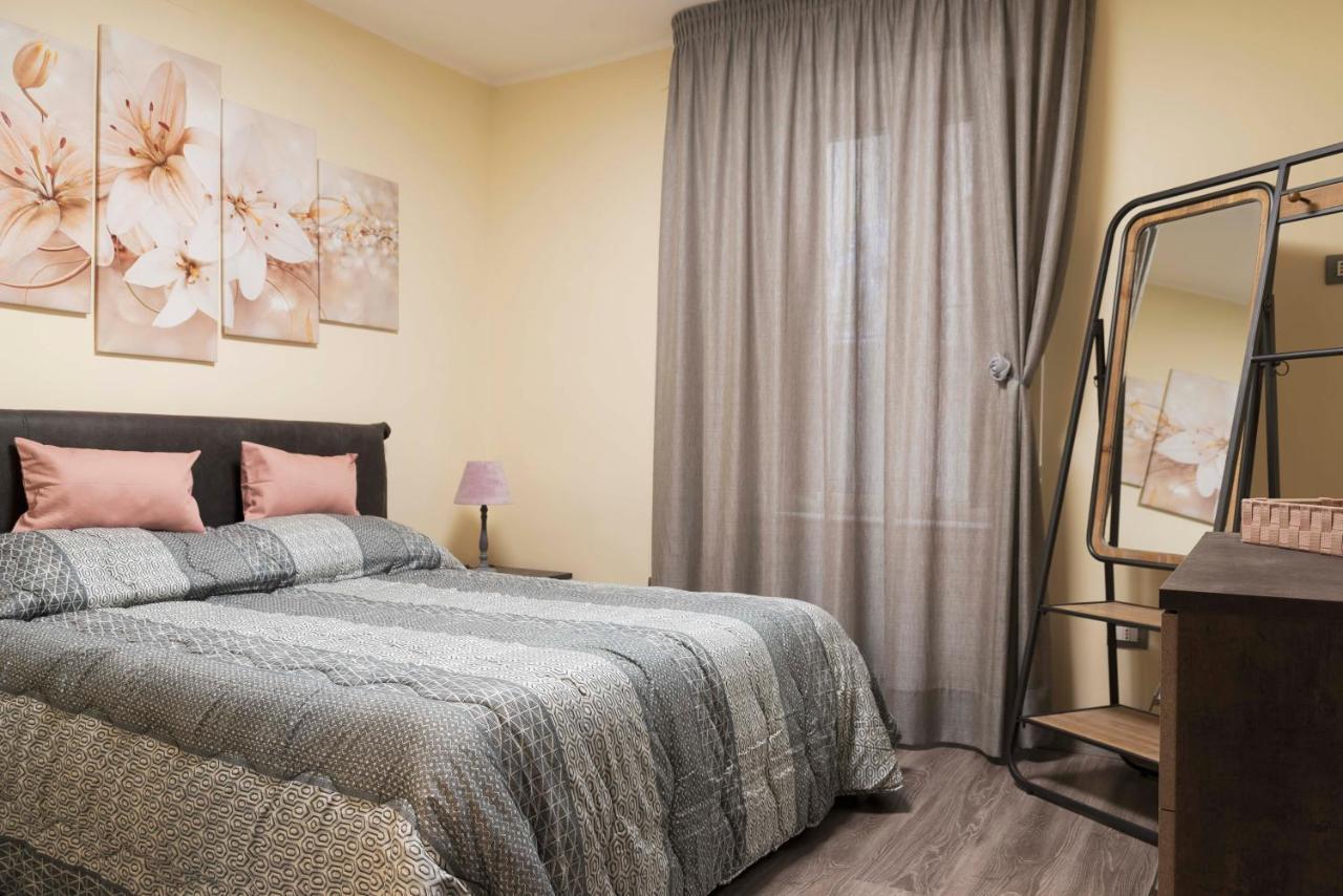 Casa Esperanza Apartment Наполи Екстериор снимка